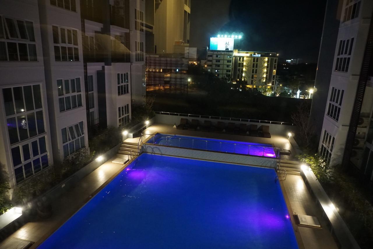 Pool View Room The Prio Chiang Mai Zewnętrze zdjęcie
